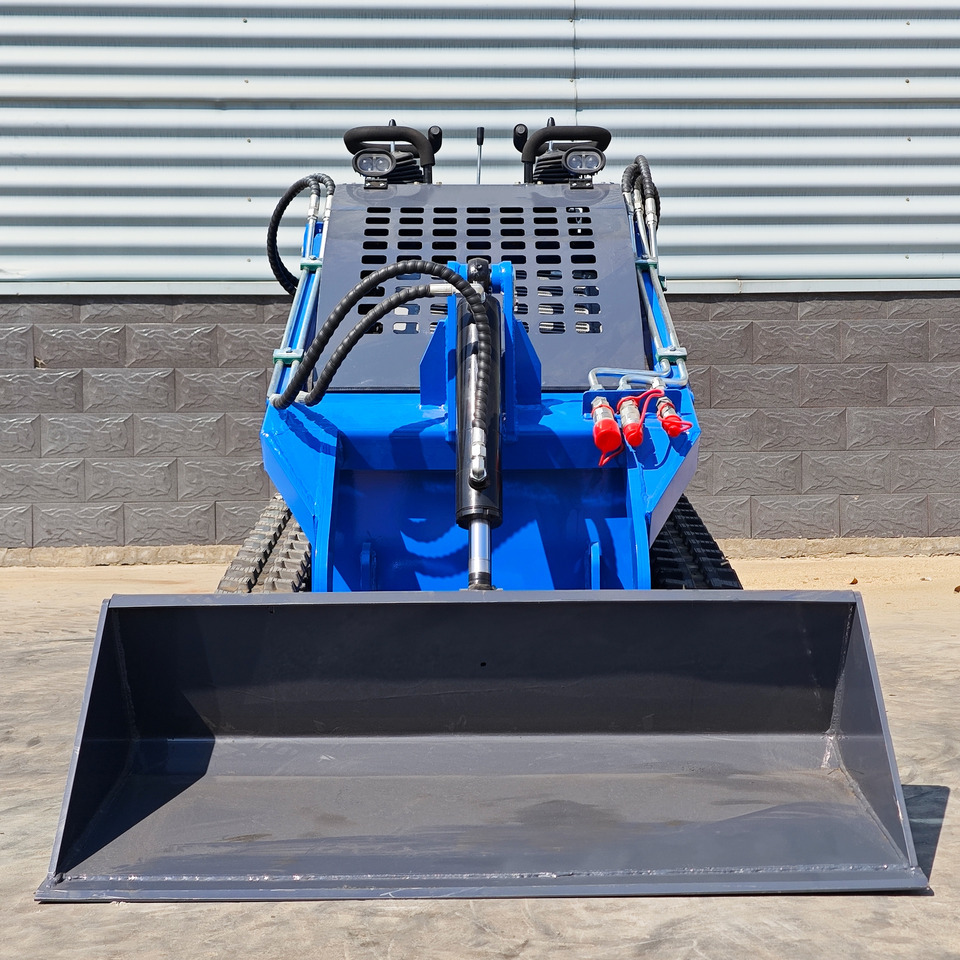 LEZUM LA380 Mini Skid Steer Loader Compact Track Diesel Cheap Mini Skid Steer Loader For Sale With Mini Skid Steer Attachments 4 In 1 Bucket - 滑移装载机:图5 LEZUM LA380 Mini Skid Steer Loader Compact Track Diesel Cheap Mini Skid Steer Loader For Sale With Mini Skid Steer Attachments 4 In 1 Bucket - 滑移装载机:图5