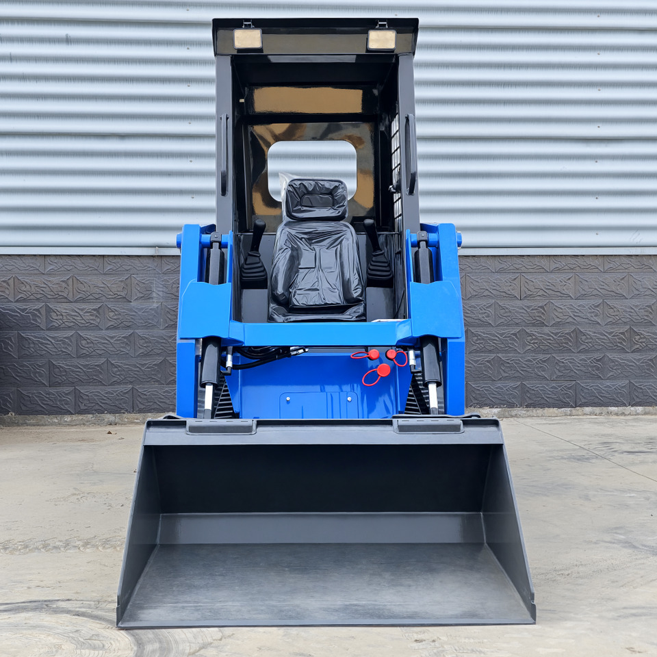 LEZUM LA670 Mini Small Skid Steer Loader Compact Track Diesel Mini Skid Steer Loader For Sale With Small Mini Skid Steer Attachments 4 In 1 Bucket - 滑移装载机:图2 LEZUM LA670 Mini Small Skid Steer Loader Compact Track Diesel Mini Skid Steer Loader For Sale With Small Mini Skid Steer Attachments 4 In 1 Bucket - 滑移装载机:图2