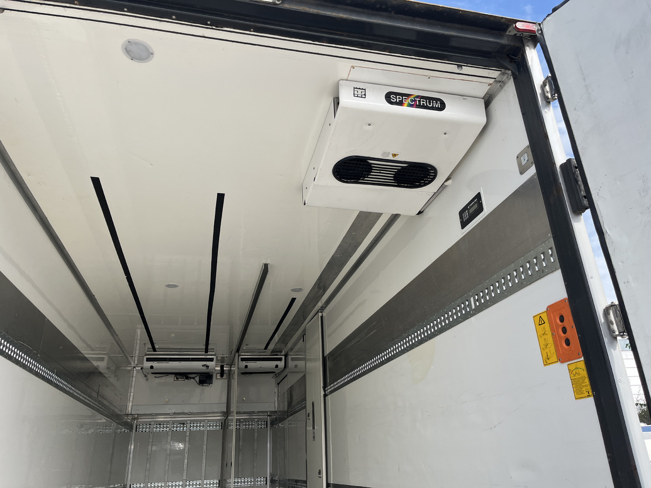 冷藏车 MERCEDES-BENZ Actros 2540：图7