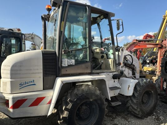 Ahlmann AS90 Rotative 16500 € HT - 轮式装载机:图3 Ahlmann AS90 Rotative 16500 € HT - 轮式装载机:图3