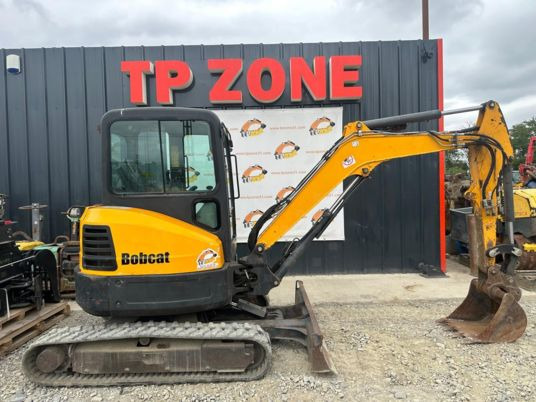 Bobcat E35 Cabine à 23 500 € HT - 小型挖掘机:图1 Bobcat E35 Cabine à 23 500 € HT - 小型挖掘机:图1