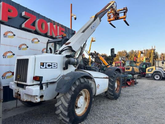 JCB 528-70 à 18 500 € HT - 伸缩臂叉装车:图3 JCB 528-70 à 18 500 € HT - 伸缩臂叉装车:图3