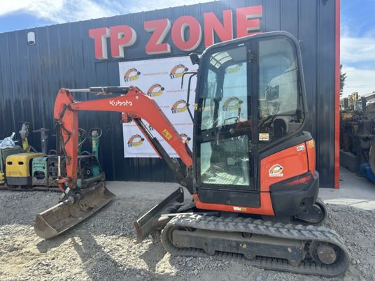 Kubota U27-4 Cabine à 23500€ HT - 小型挖掘机:图2 Kubota U27-4 Cabine à 23500€ HT - 小型挖掘机:图2