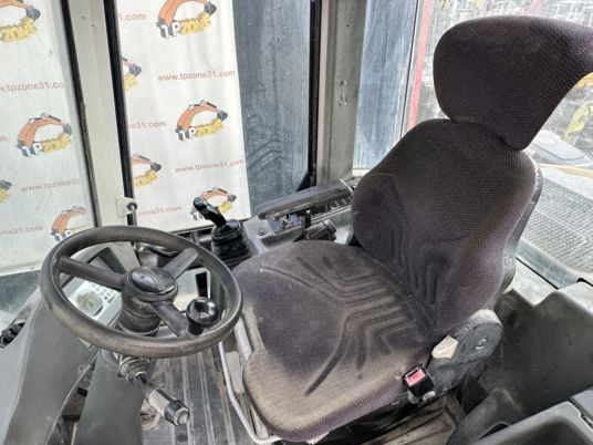 Liebherr New L514 Stéréo Clim à 29 500 € HT - 轮式装载机:图5 Liebherr New L514 Stéréo Clim à 29 500 € HT - 轮式装载机:图5