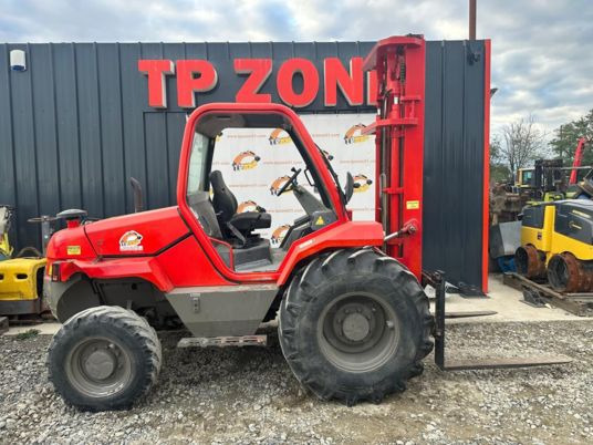 Manitou M26-4 4X4 à 18500 € HT - 叉车:图1 Manitou M26-4 4X4 à 18500 € HT - 叉车:图1