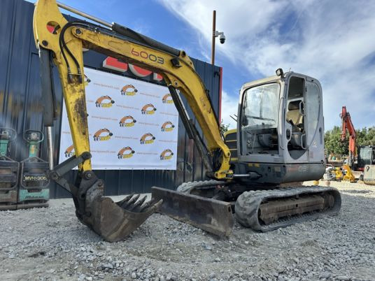 Neuson 6003 RD à 19900 € HT - 小型挖掘机:图3 Neuson 6003 RD à 19900 € HT - 小型挖掘机:图3