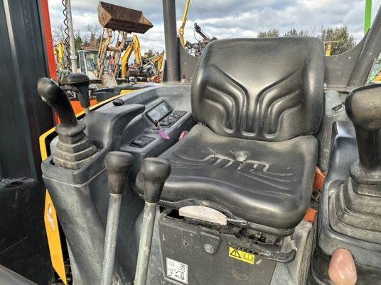 Volvo ECR25D à 22 500 € HT - 小型挖掘机:图5 Volvo ECR25D à 22 500 € HT - 小型挖掘机:图5