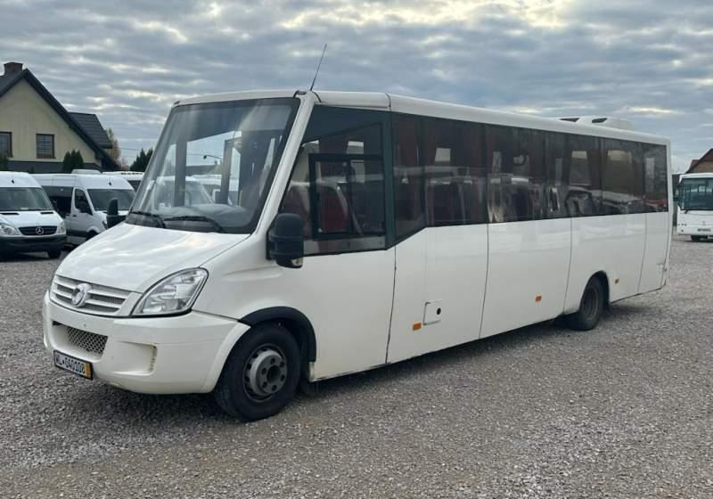 Iveco Daily Kutsenits 2011 Rossero, Prodig - 小型巴士, 小型客车:图2 Iveco Daily Kutsenits 2011 Rossero, Prodig - 小型巴士, 小型客车:图2