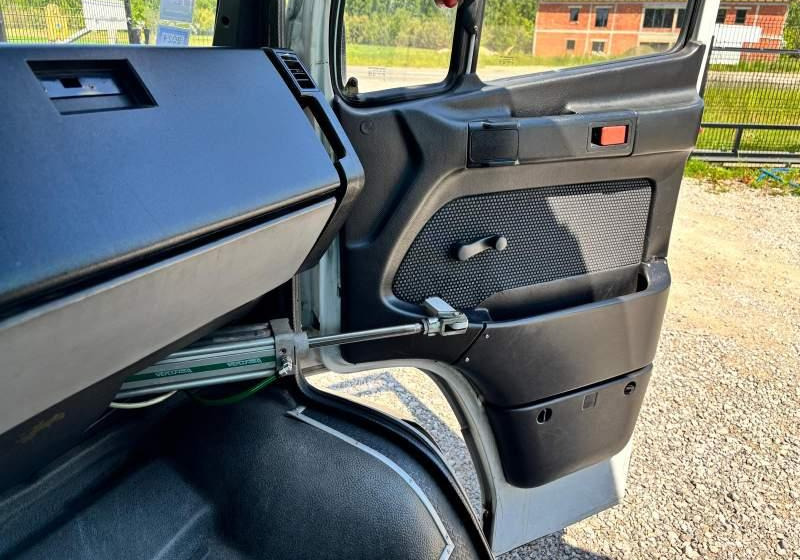 郊区巴士 Mercedes-Benz Vario miejsc 39 274tys km Winda/7775:图15 郊区巴士 Mercedes-Benz Vario miejsc 39 274tys km Winda/7775:图15