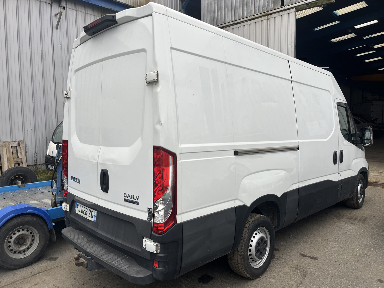 无侧窗厢式货车 Iveco 35-180 35s18 11M3:图8 无侧窗厢式货车 Iveco 35-180 35s18 11M3:图8