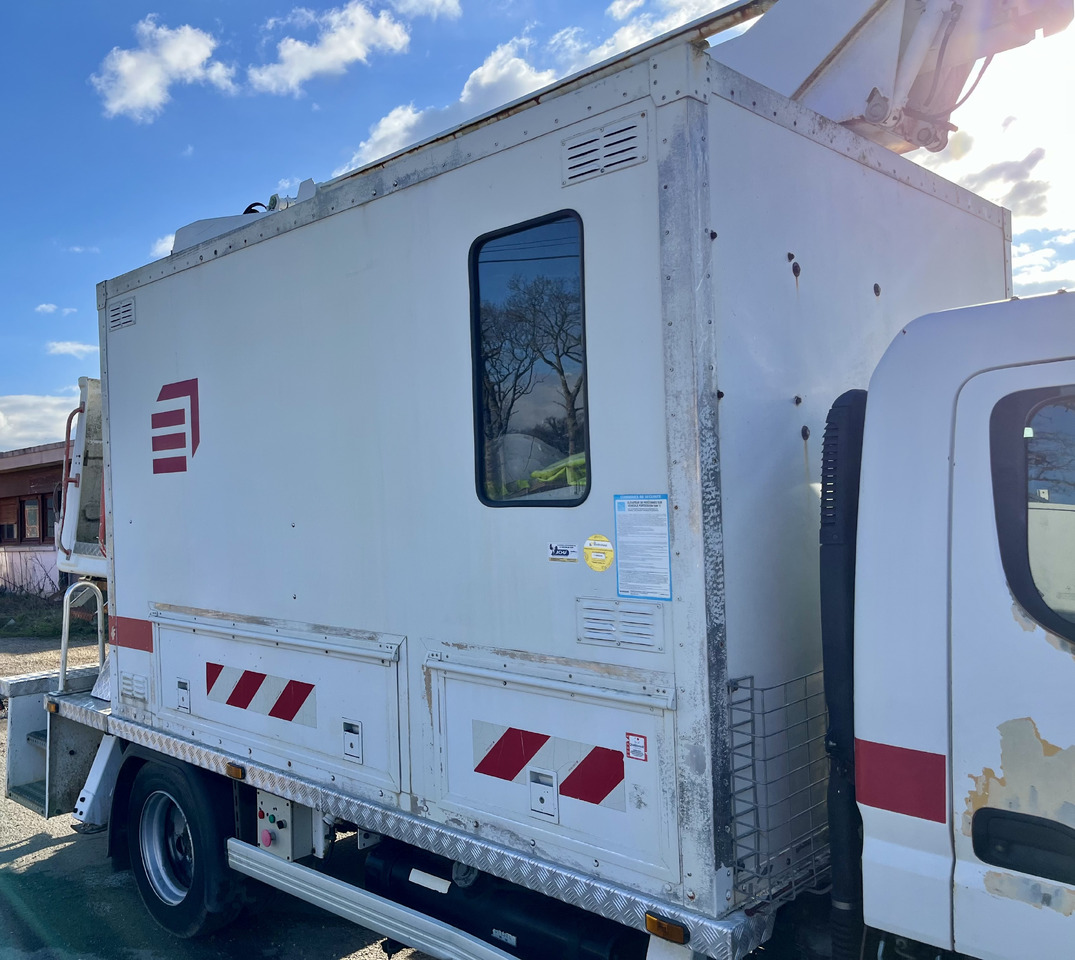 Mitsubishi Canter 7c15 - 车载空中平台:图4 Mitsubishi Canter 7c15 - 车载空中平台:图4