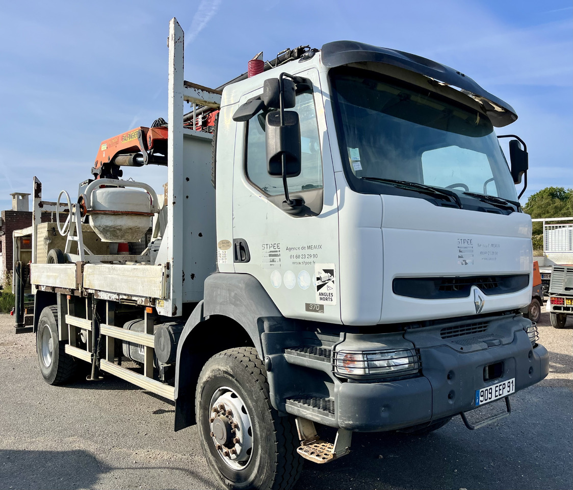 RENAULT Kerax 370dci 4x4 plateau grue Palfinger pk29002 - 栏板式/ 平板卡车, 起重车:图2 RENAULT Kerax 370dci 4x4 plateau grue Palfinger pk29002 - 栏板式/ 平板卡车, 起重车:图2
