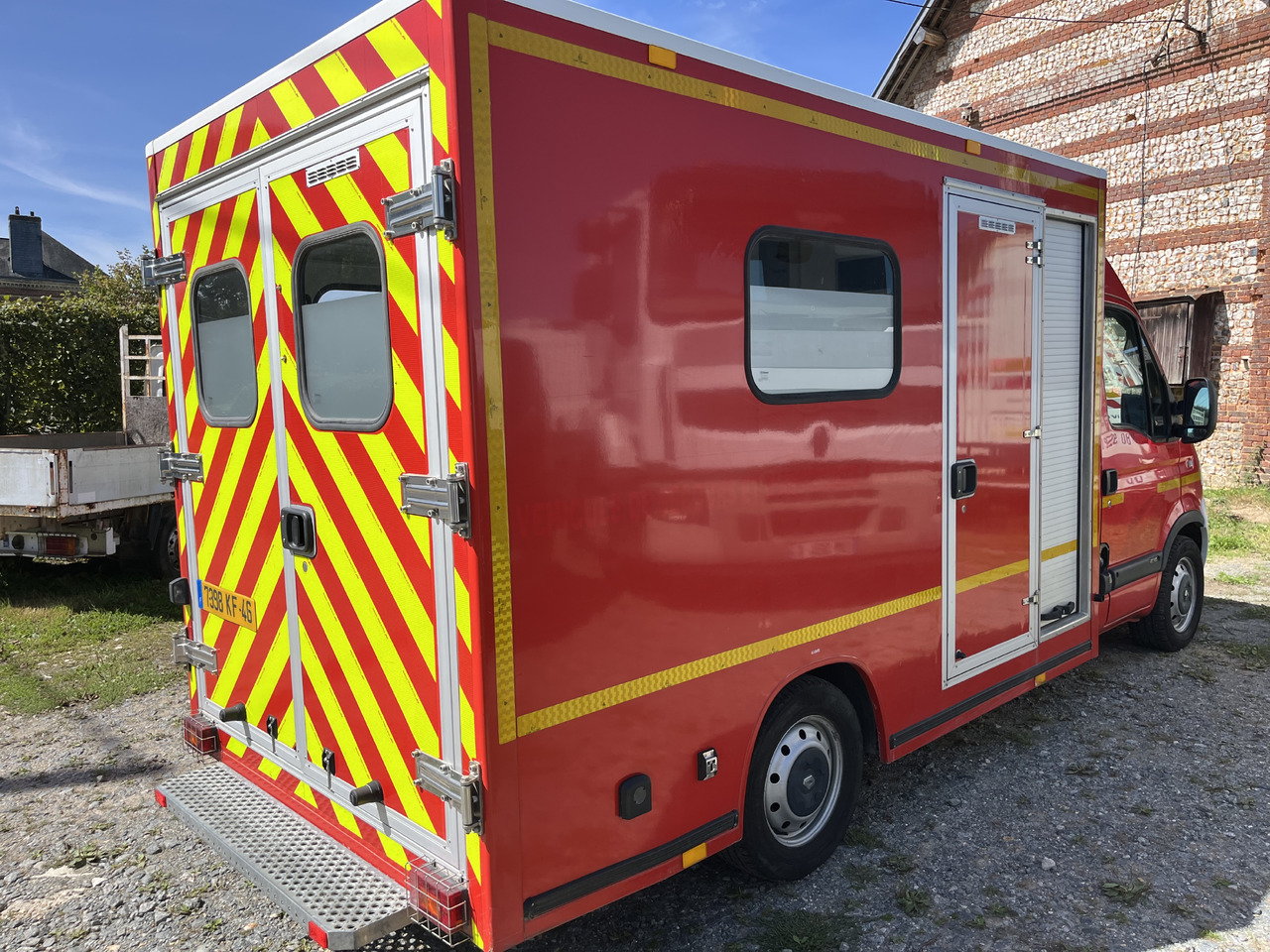 救护车 RENAULT Master 2L5 dci120cv：图7