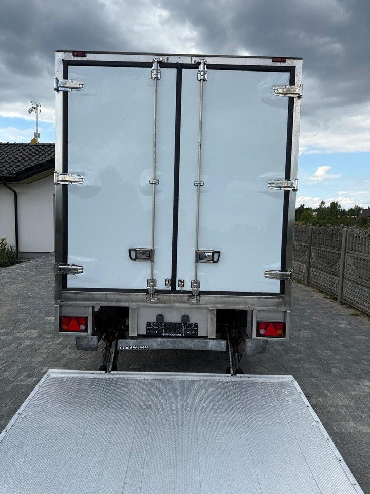 IVECO 40C18 BE COMBI – chłodnia z windą, kat. B+E, polift, 2019 rok 租赁 IVECO 40C18 BE COMBI – chłodnia z windą, kat. B+E, polift, 2019 rok：图25