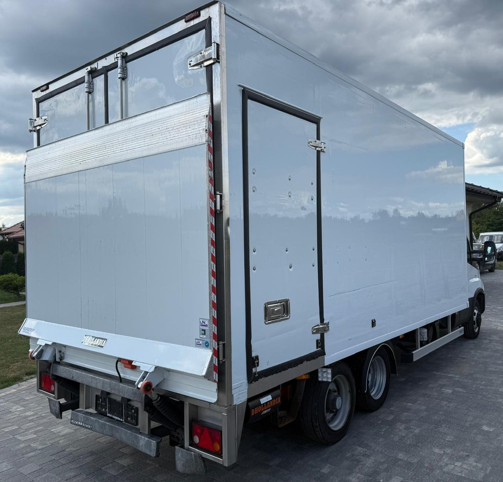 IVECO 40C18 BE COMBI – chłodnia z windą, kat. B+E, polift, 2019 rok 租赁 IVECO 40C18 BE COMBI – chłodnia z windą, kat. B+E, polift, 2019 rok：图7