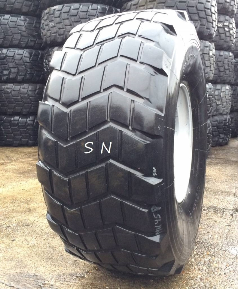 Michelin 525/65R20.5 XS - USED REGROOVED - 轮胎 适用于 农业机械:图1 Michelin 525/65R20.5 XS - USED REGROOVED - 轮胎 适用于 农业机械:图1