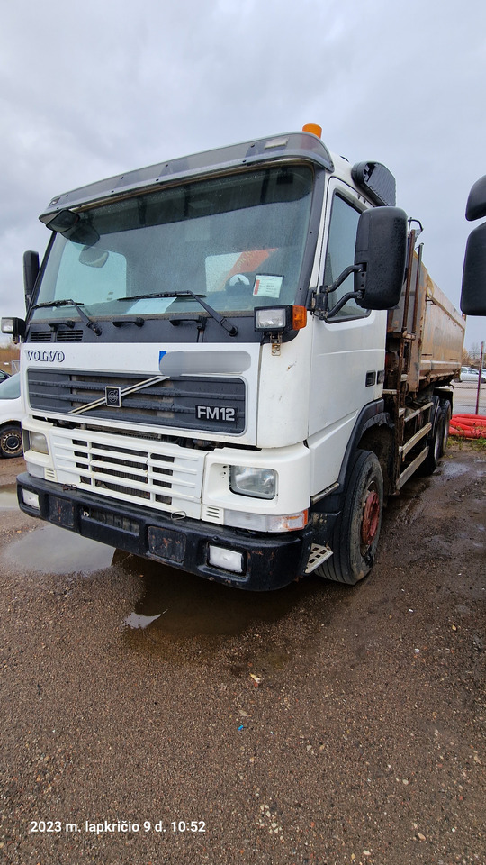 VOLVO FM 12 6x6 - 翻斗车:图4 VOLVO FM 12 6x6 - 翻斗车:图4