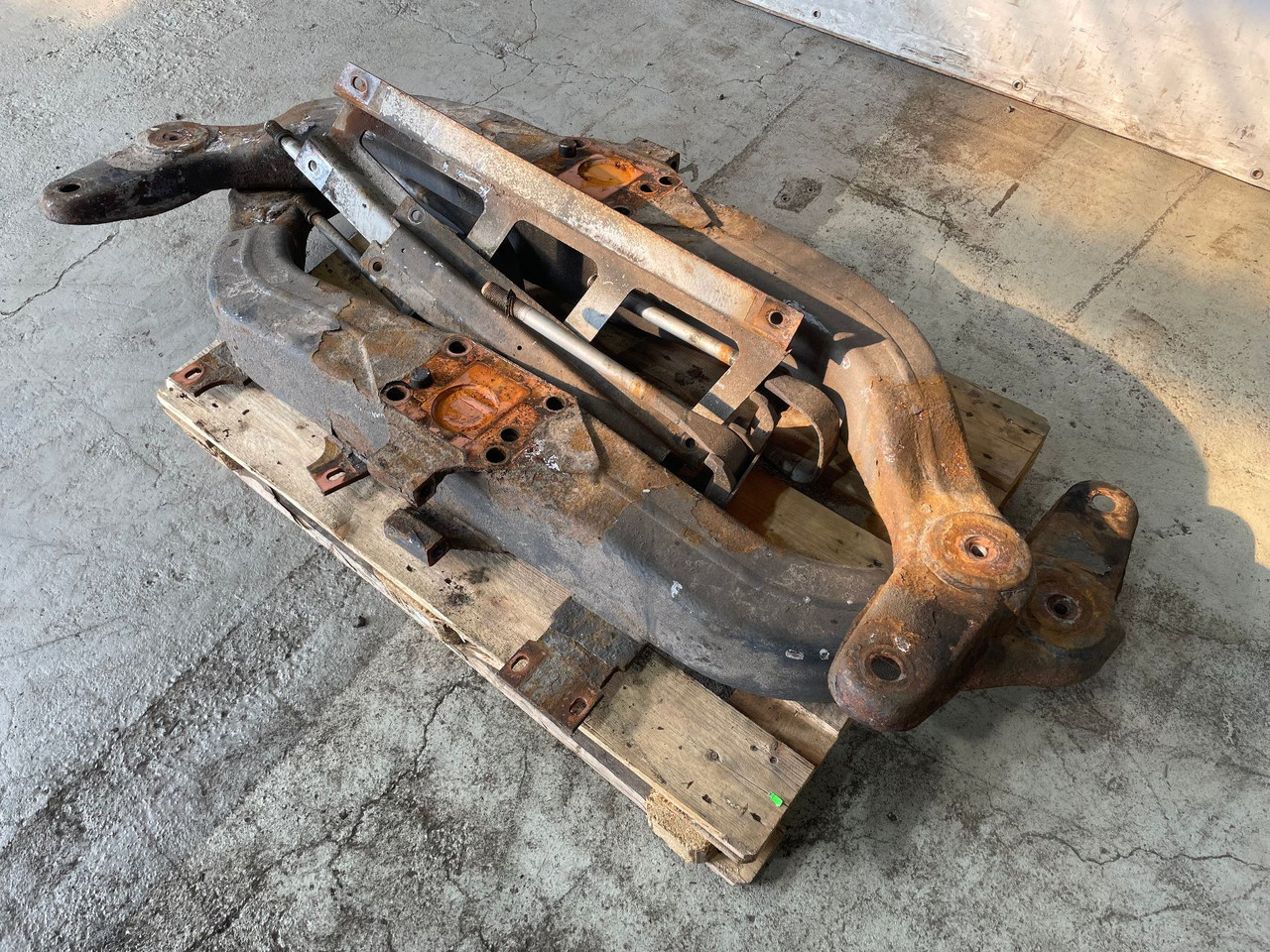 Mercedes-Benz Achsträger Hinterachse Citaro LE Setra A6283200075 A6293203675 - 后轴 适用于 巴士:图5 Mercedes-Benz Achsträger Hinterachse Citaro LE Setra A6283200075 A6293203675 - 后轴 适用于 巴士:图5