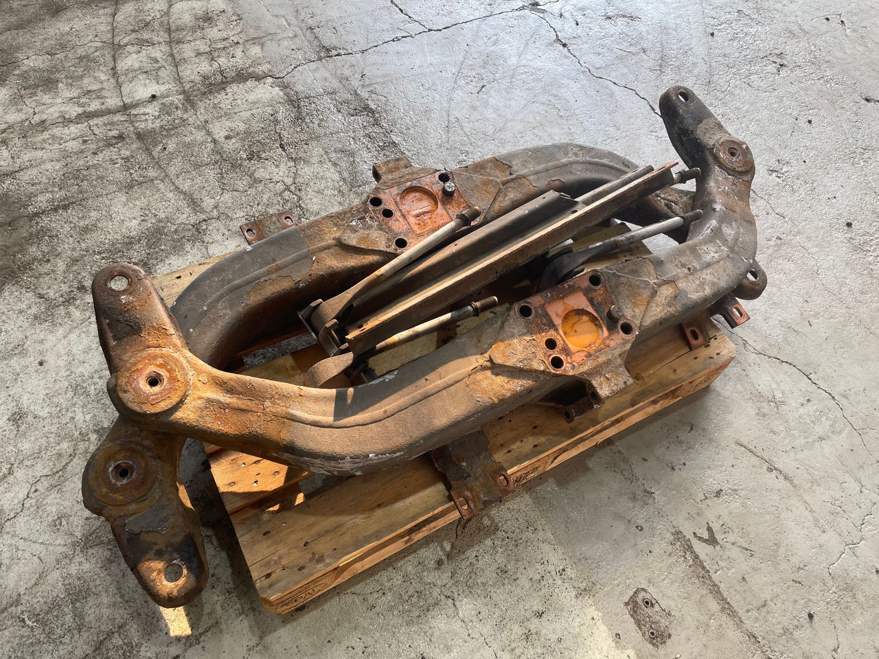 Mercedes-Benz Achsträger Hinterachse Citaro LE Setra A6283200075 A6293203675 - 后轴 适用于 巴士:图4 Mercedes-Benz Achsträger Hinterachse Citaro LE Setra A6283200075 A6293203675 - 后轴 适用于 巴士:图4