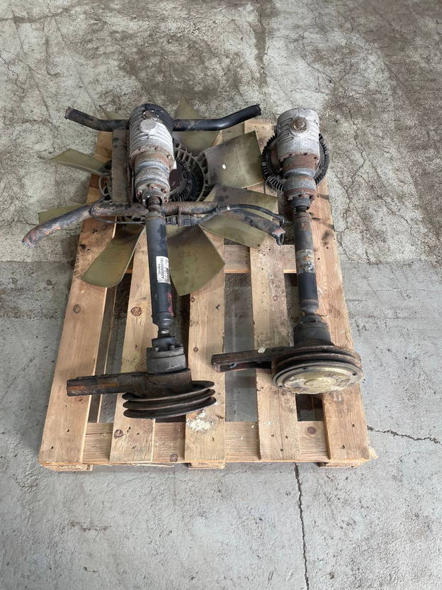 Mercedes-Benz Winkelgetriebe Mercedes Citaro LE Setra A0005004122 A0005000782 - 备件 适用于 巴士:图3 Mercedes-Benz Winkelgetriebe Mercedes Citaro LE Setra A0005004122 A0005000782 - 备件 适用于 巴士:图3