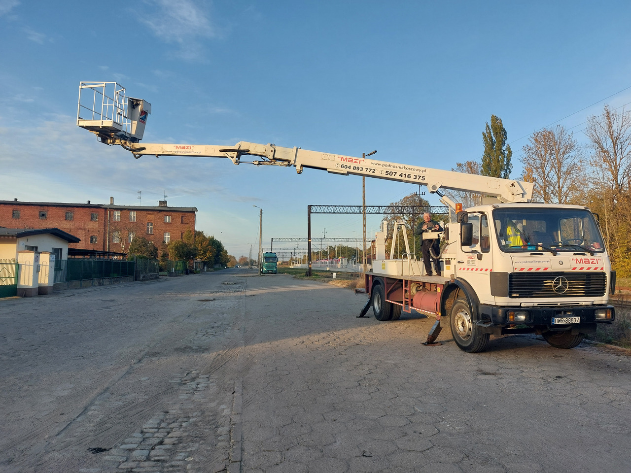 Wumag Mercedes 1414, 400V Wumag WT220 hydraulik - 车载空中平台:图4 Wumag Mercedes 1414, 400V Wumag WT220 hydraulik - 车载空中平台:图4
