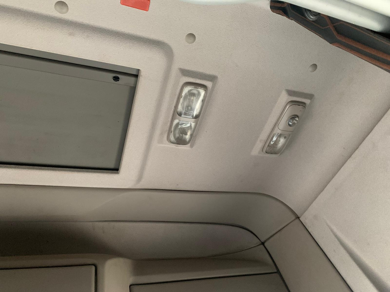 牵引车 DAF XF480FT Push Floor Hydraulics：图17
