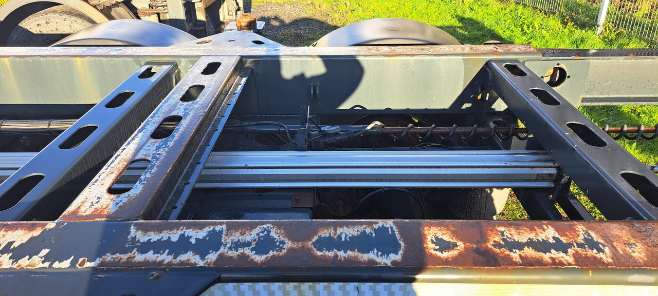 集装箱运输车/ 可拆卸车身的半拖车 RENDERS EURO 922:图13 集装箱运输车/ 可拆卸车身的半拖车 RENDERS EURO 922:图13