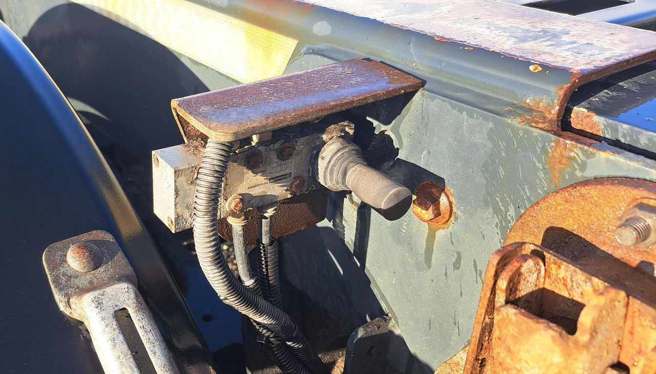 集装箱运输车/ 可拆卸车身的半拖车 RENDERS EURO 922:图15 集装箱运输车/ 可拆卸车身的半拖车 RENDERS EURO 922:图15