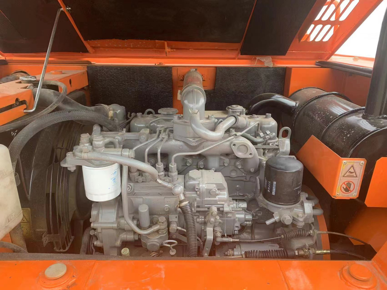 小型挖掘机 HITACHI ZX60：图6