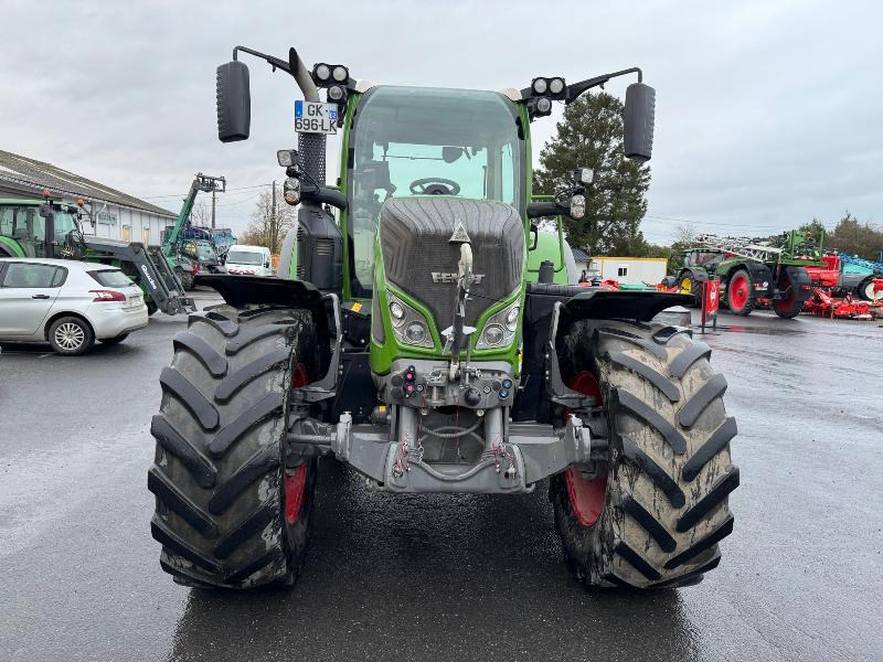 FENDT 724 PROFI PLUS - 拖拉机:图2 FENDT 724 PROFI PLUS - 拖拉机:图2