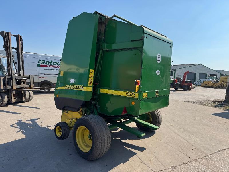 JOHN DEERE 592 - 圆形打包机:图2 JOHN DEERE 592 - 圆形打包机:图2