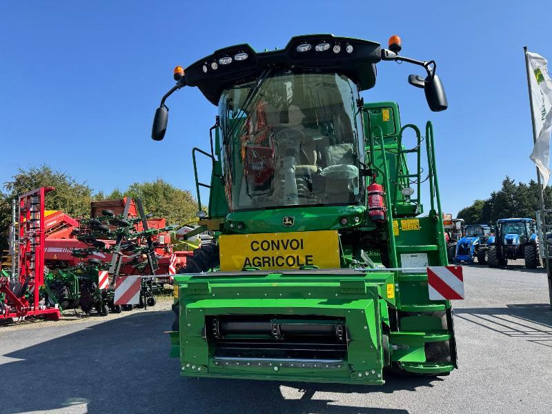 JOHN DEERE T550 - 联合收割机:图2 JOHN DEERE T550 - 联合收割机:图2