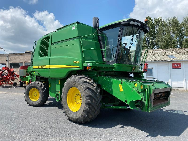 JOHN DEERE T660 - 联合收割机:图2 JOHN DEERE T660 - 联合收割机:图2