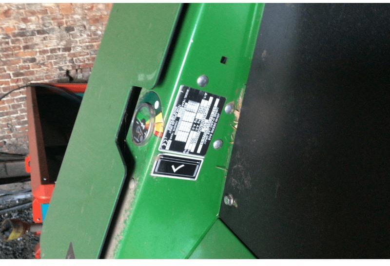 JOHN DEERE V461M - 圆形打包机:图3 JOHN DEERE V461M - 圆形打包机:图3