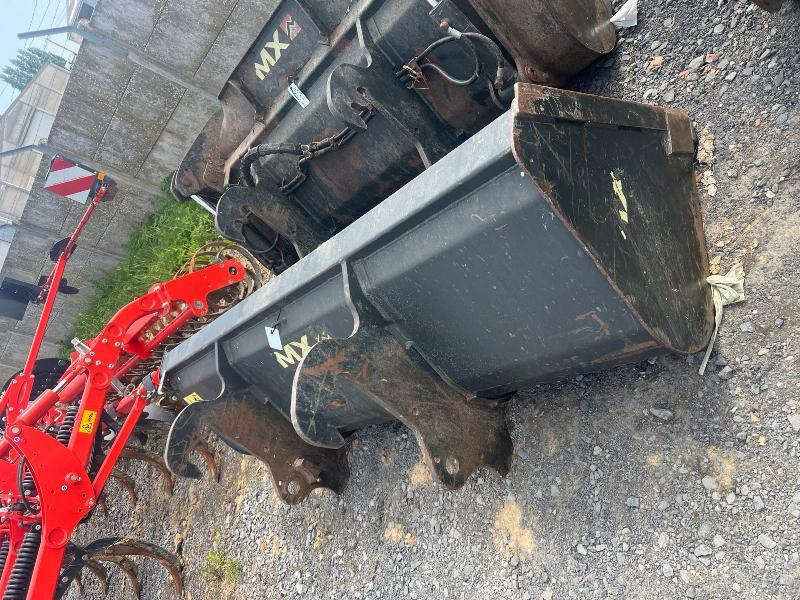 MAILLEUX BTA245 - 装载机铲斗 适用于 拖拉机:图2 MAILLEUX BTA245 - 装载机铲斗 适用于 拖拉机:图2