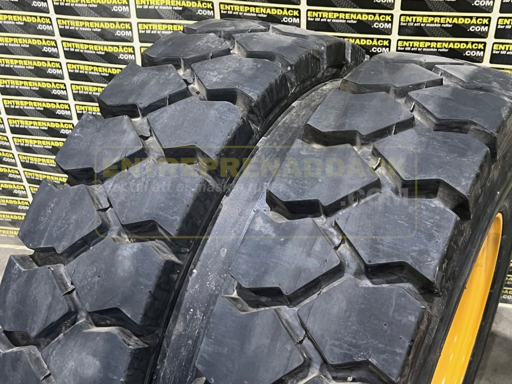 Trelleborg T-900 – Special wheel for excavators 9.00-20 - 轮式挖掘机:图1 Trelleborg T-900 – Special wheel for excavators 9.00-20 - 轮式挖掘机:图1