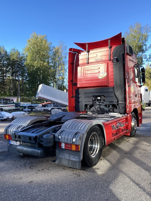 Mercedes-Benz 1832 Mega Space Cabin CLEAN - 牵引车:图4 Mercedes-Benz 1832 Mega Space Cabin CLEAN - 牵引车:图4
