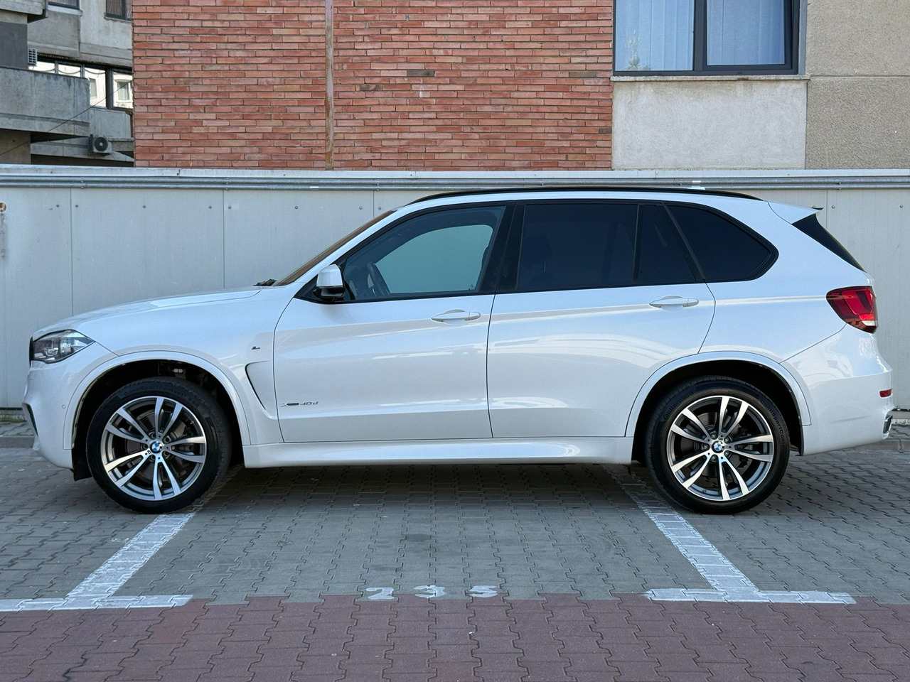 BMW X5 4.0 XDRIVE M PAKET - 越野车:图4 BMW X5 4.0 XDRIVE M PAKET - 越野车:图4