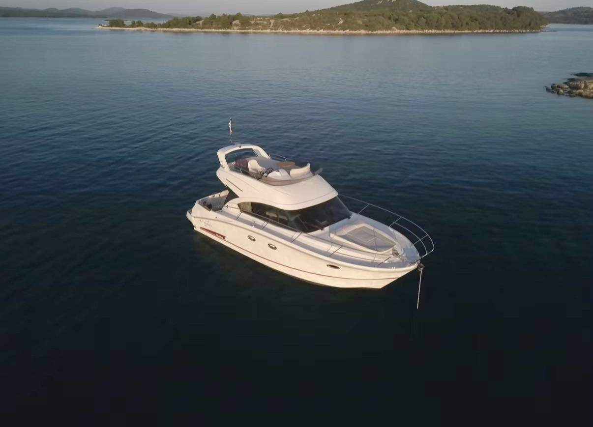 Beneteau Antares 36 Fly, Air Conditioning, TOP !!! - 其他机械:图2 Beneteau Antares 36 Fly, Air Conditioning, TOP !!! - 其他机械:图2