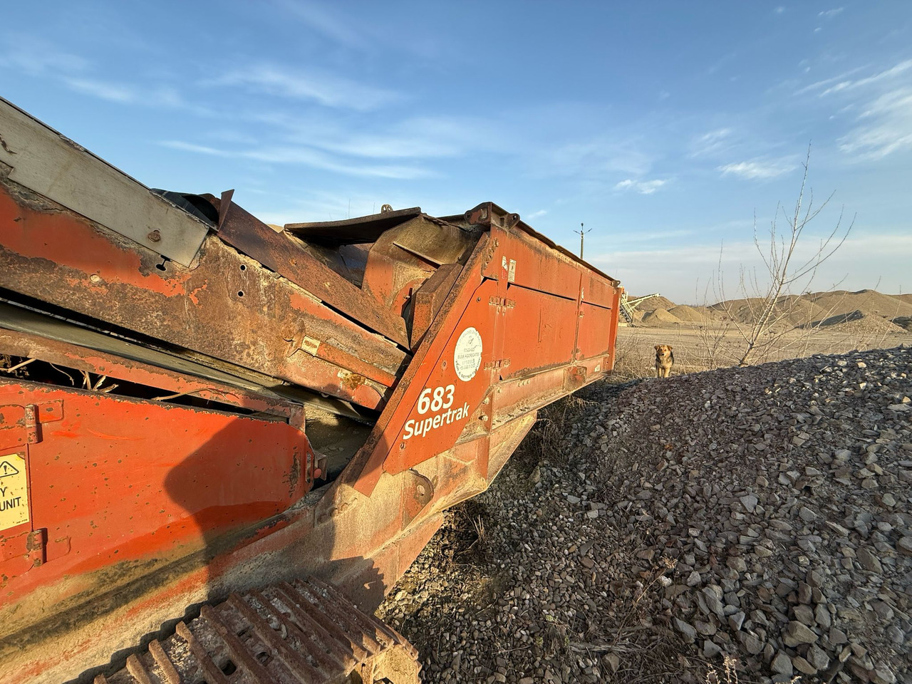 FINLAY 683 SUPERTRAK MOBILE SORTING STATION - 筛选机:图2 FINLAY 683 SUPERTRAK MOBILE SORTING STATION - 筛选机:图2