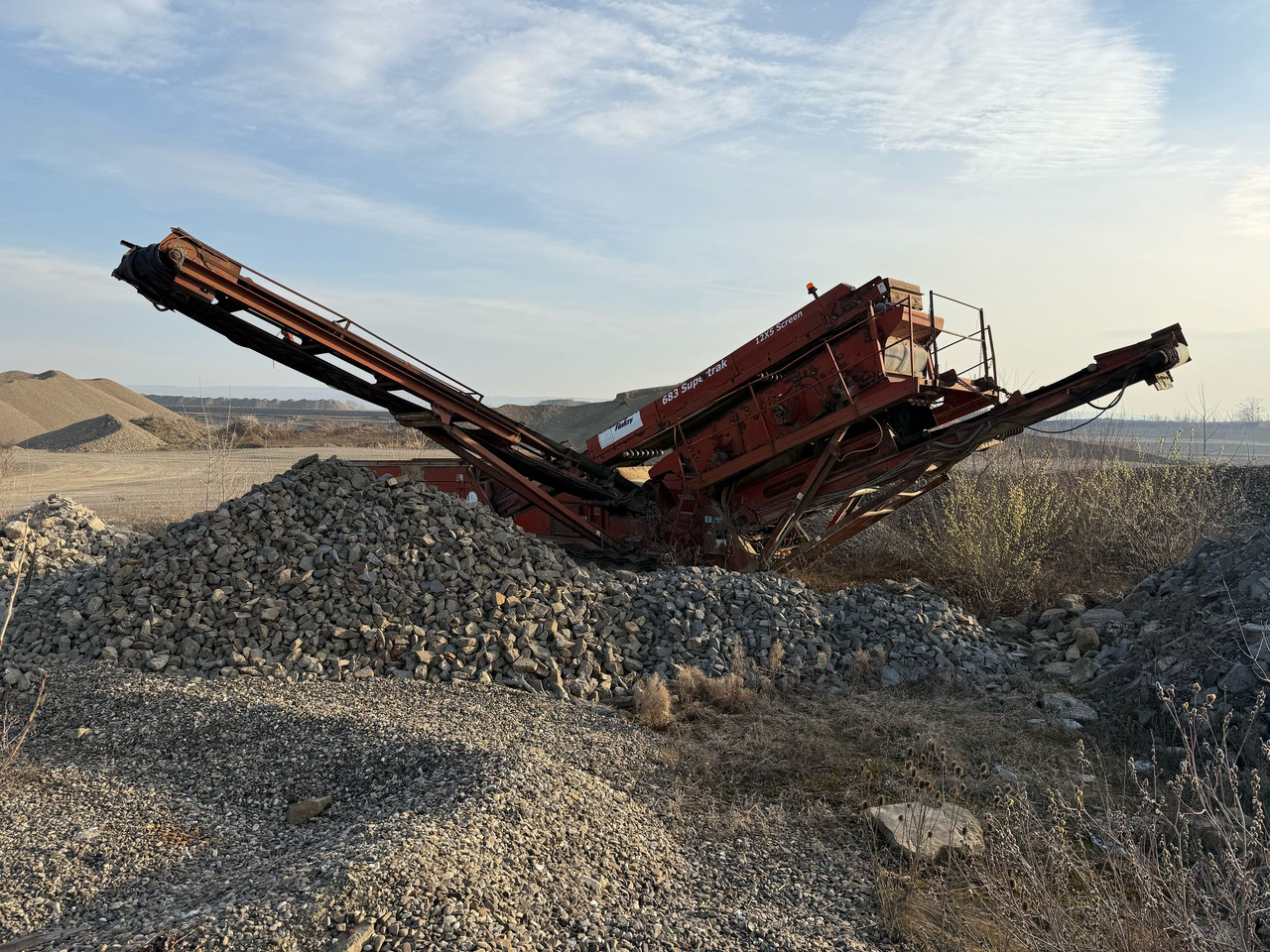 FINLAY 683 SUPERTRAK MOBILE SORTING STATION - 筛选机:图1 FINLAY 683 SUPERTRAK MOBILE SORTING STATION - 筛选机:图1