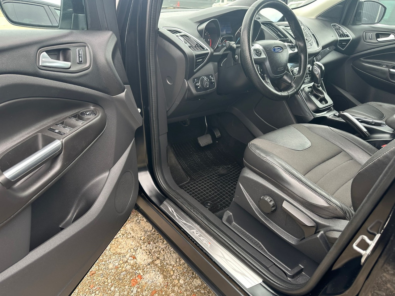 FORD KUGA TITANIUM - 越野车:图3 FORD KUGA TITANIUM - 越野车:图3