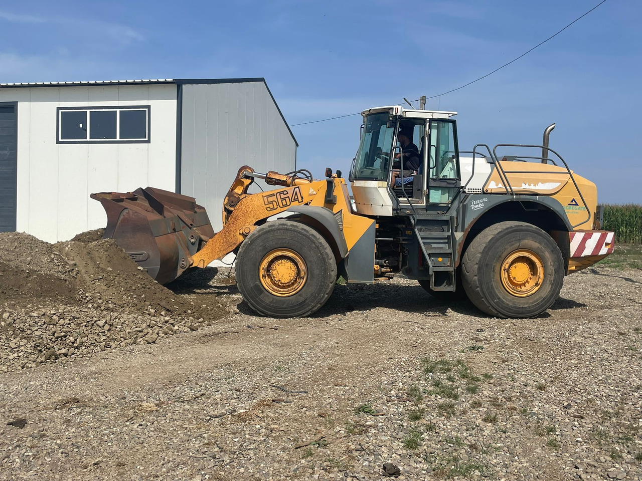 LIEBHERR 564 FRONT LOADER - 轮式装载机:图1 LIEBHERR 564 FRONT LOADER - 轮式装载机:图1