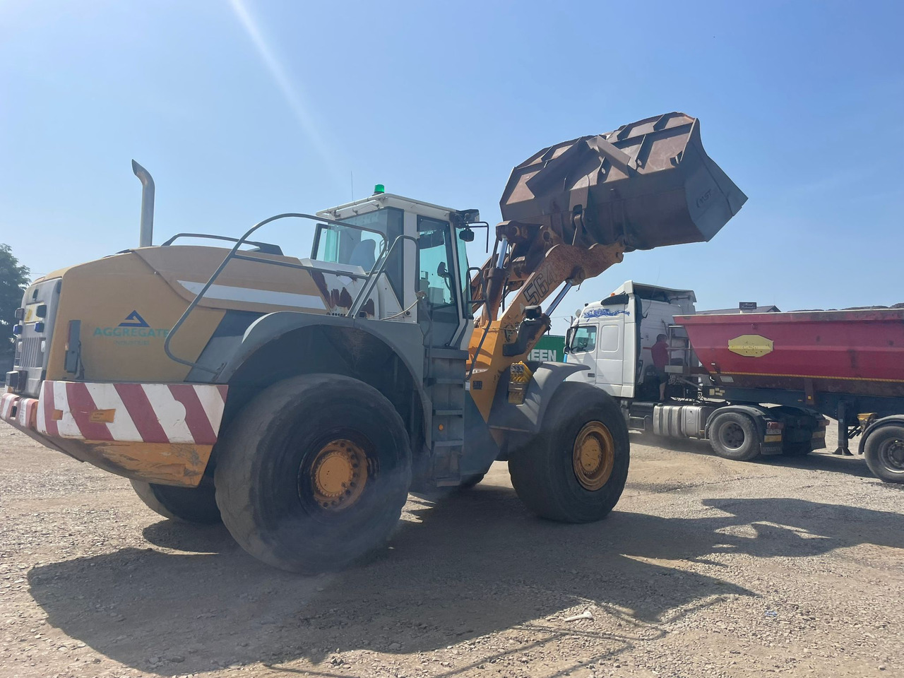 LIEBHERR 564 FRONT LOADER - 轮式装载机:图2 LIEBHERR 564 FRONT LOADER - 轮式装载机:图2