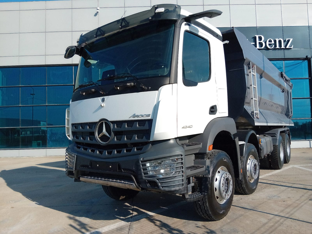 Mercedes-Benz Arocs 42.40 8×4 Basculanta/Tipper/Kipper Heavy Duty, TOP !!! - 翻斗车:图1 Mercedes-Benz Arocs 42.40 8×4 Basculanta/Tipper/Kipper Heavy Duty, TOP !!! - 翻斗车:图1