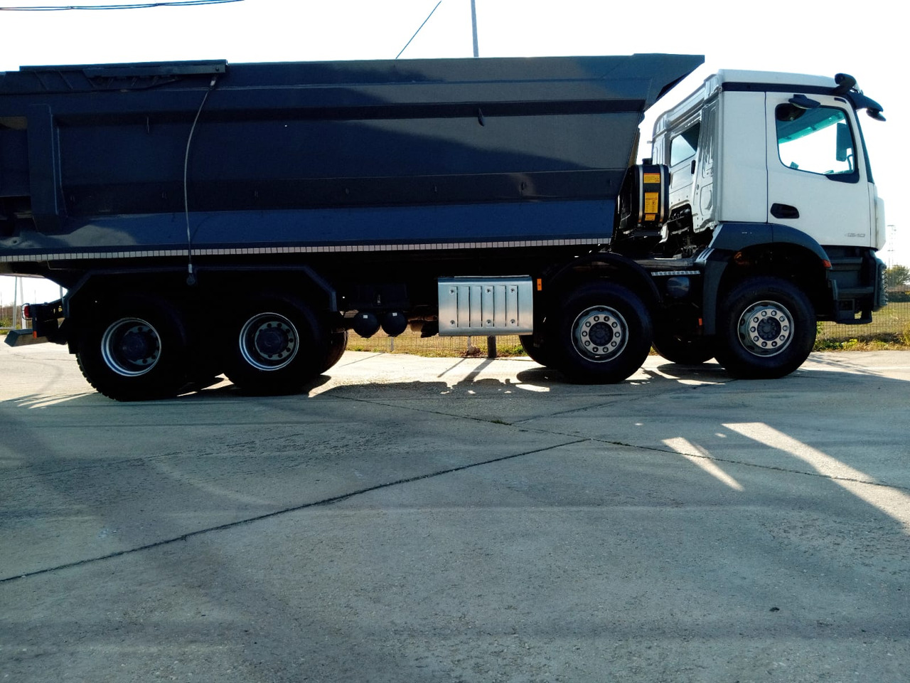 Mercedes-Benz Arocs 42.40 8×4 Basculanta/Tipper/Kipper Heavy Duty, TOP !!! - 翻斗车:图3 Mercedes-Benz Arocs 42.40 8×4 Basculanta/Tipper/Kipper Heavy Duty, TOP !!! - 翻斗车:图3