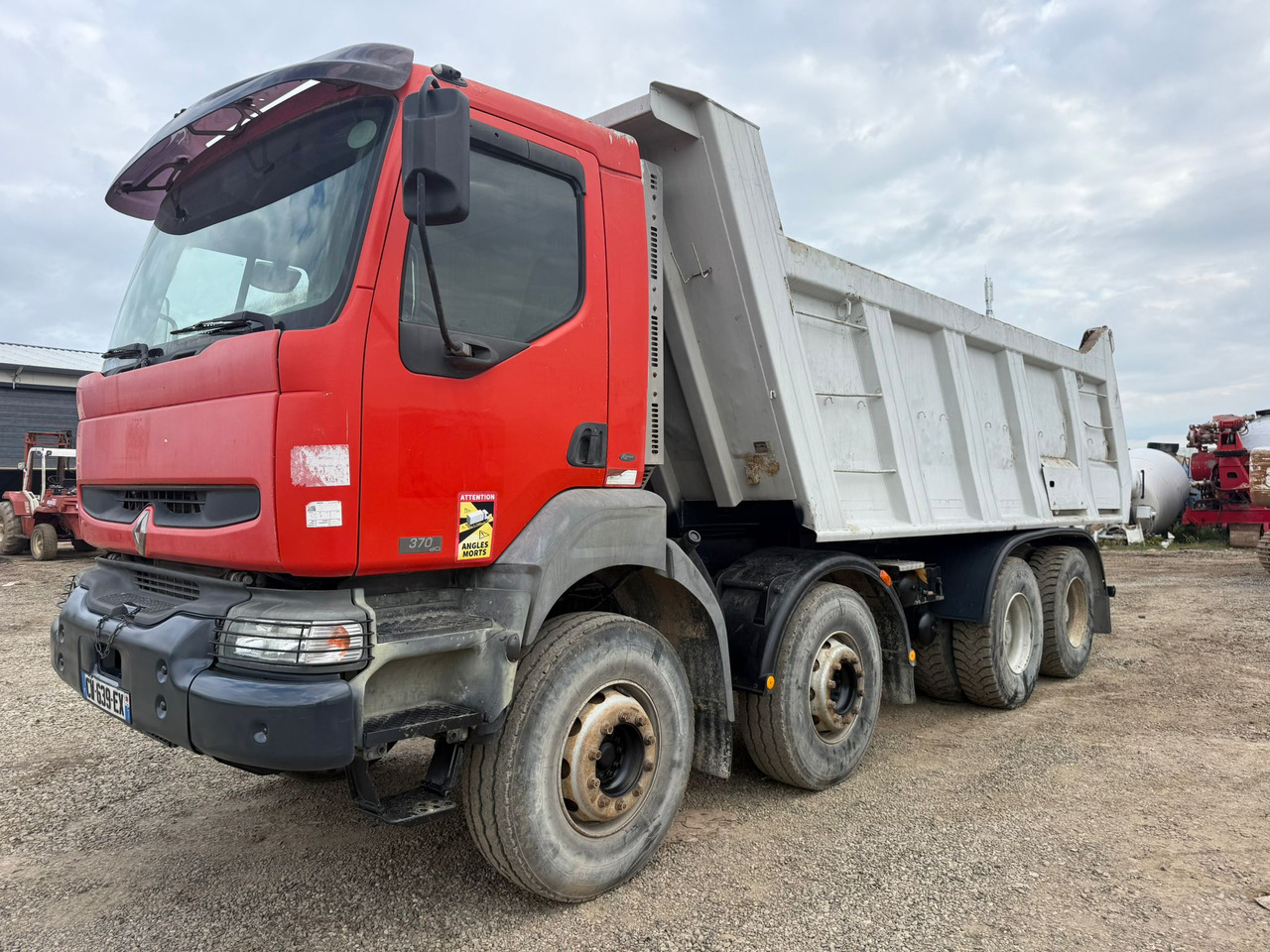 RENAULT KERAX TIPPER - 翻斗车:图2 RENAULT KERAX TIPPER - 翻斗车:图2