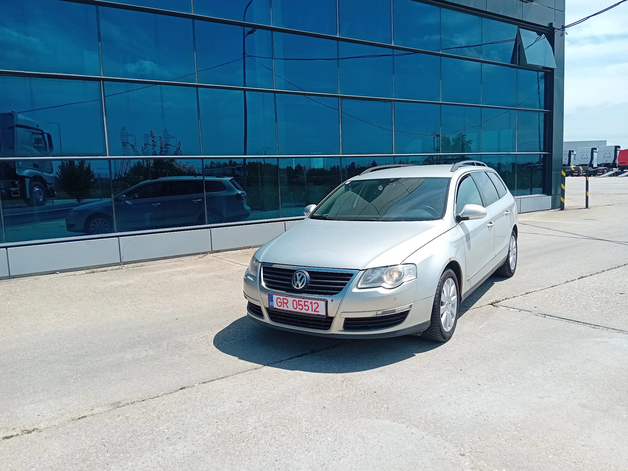 Volkswagen Passat B6 - 轿车:图1 Volkswagen Passat B6 - 轿车:图1