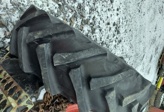 14.9R28 rengas - Valtra - 轮胎 适用于 拖拉机:图3 14.9R28 rengas - Valtra - 轮胎 适用于 拖拉机:图3