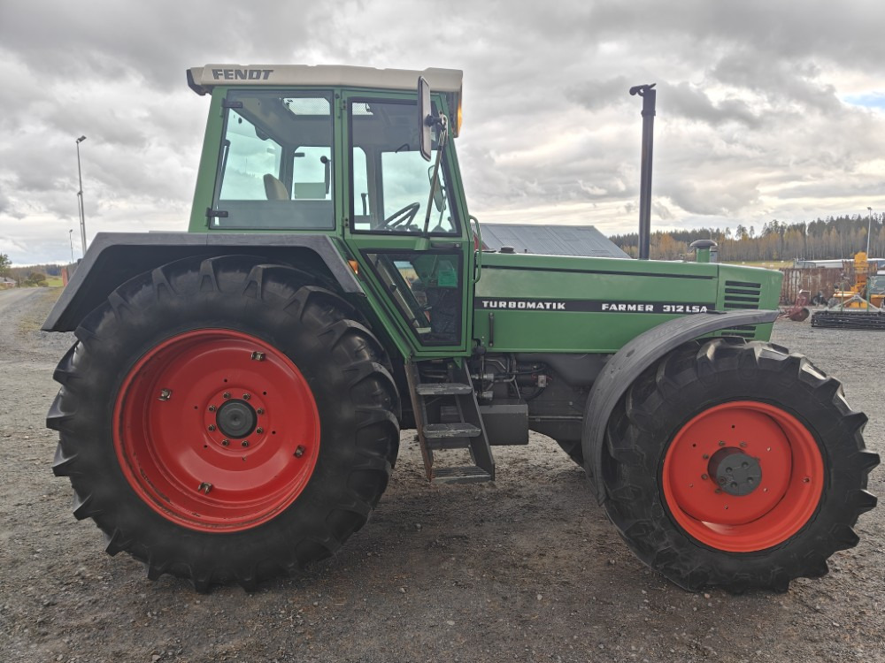FENDT Farmer 312LSA Turbomatik - 拖拉机:图4 FENDT Farmer 312LSA Turbomatik - 拖拉机:图4